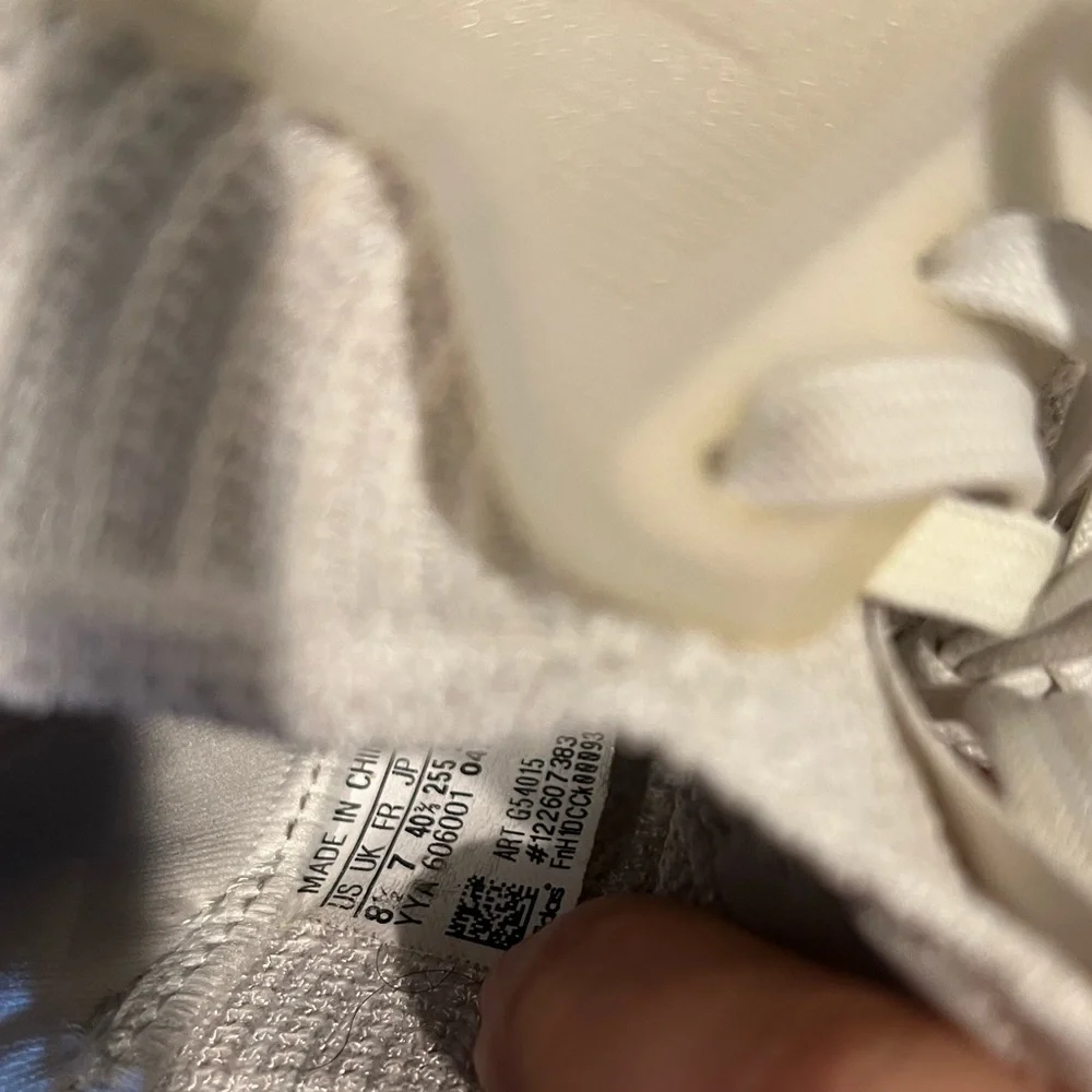 Adidas - Picture 3 of 3